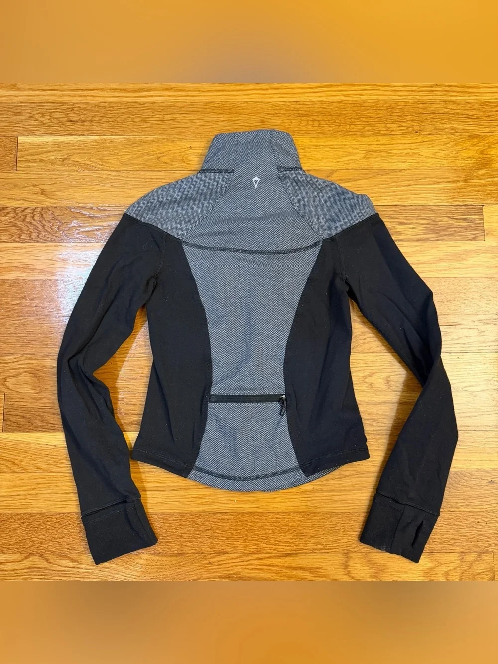 Ivivva (Lululemon) Define Style Jacket in Black and Gray Herringbone - Size 10